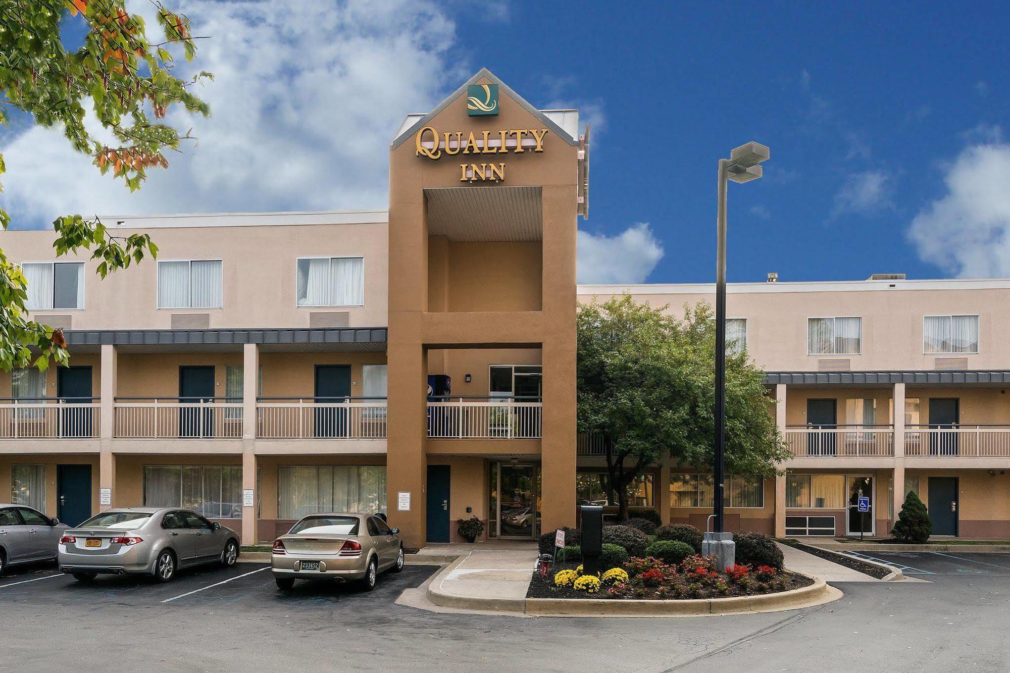 Quality Inn Newark Exterior photo